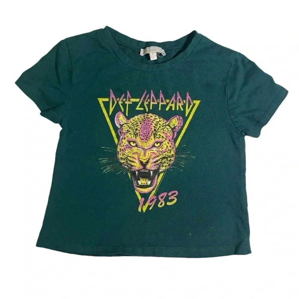 254 gb girls Def Leopard semi cropped top